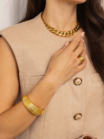 Anisa Sojka Chunky Ridge Bangle